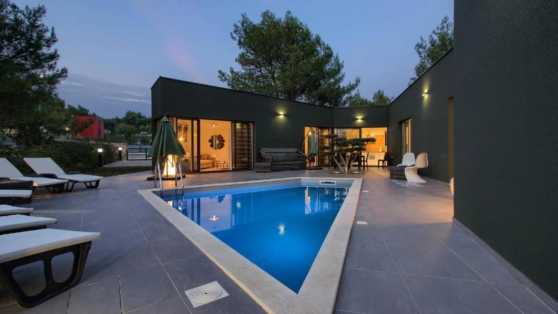Ferienhaus Mit Privatpool Fuer 10 Personen Ca 180 Qm In Medulin, Istrien Suedkueste Von Istrien Holiday home Medulin